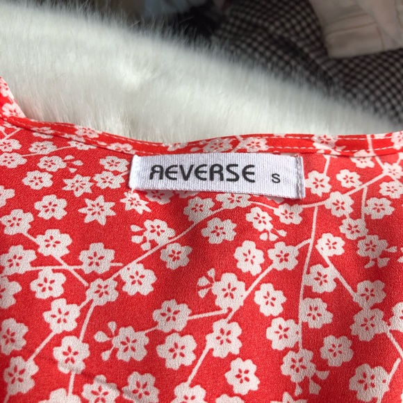 Princess Polly red floral tie romper - Picture 5 of 5